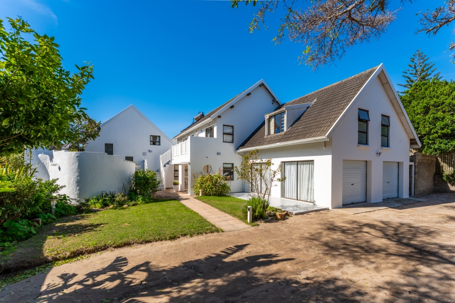 7 Bedroom Property for Sale in St Francis Bay Village Eastern Cape